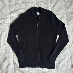 Zara Black Zip Up Sweater with Ribbed Cuffs